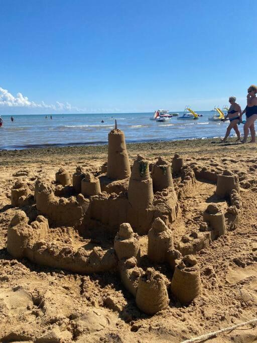 Appartamento Incantevole 300M Dal Mare Lignano Sabbiadoro Exteriör bild